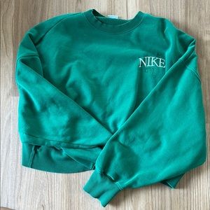 Nike Green Womens Cropped Sweatshirt